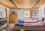 Malerisches Landhaus mit ELW, Schwimmteich & prämiertem Naturgarten!