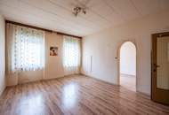 ++Q18++ sanierungsbedürftige 2-Zimmer Altbauwohnung mit viel Potenzial