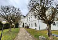 KFZ-Überdachter-Abstellplatz Schloss Traunegg T06