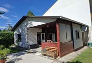 Kompakter, teilsanierter Bungalow in ruhiger Ortsrandlage - eigenes Grundstück!