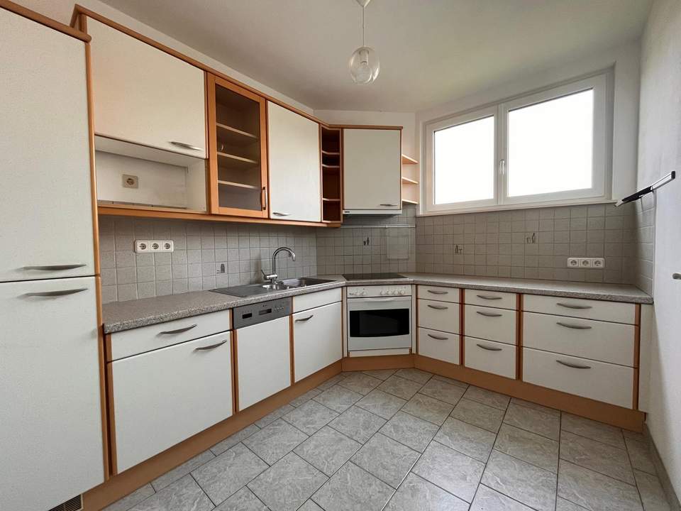 Gepflegte Maisonette-Wohnung mit verglaster Loggia