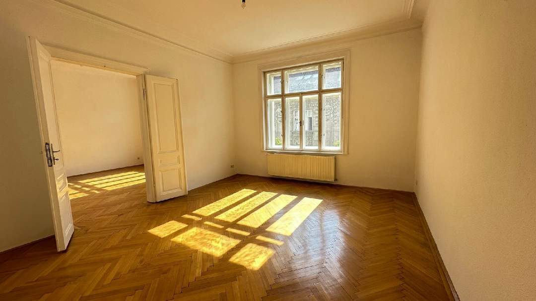 Wunderschöne 2 Zimmeraltbauwohnung