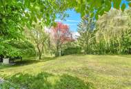 Grüne Oase in Prestige-Lage, Stilvilla mit ca. 1.600 m² Grund, Gästehaus, 2 Garagen und großem Pool