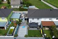 Eckreihenhaus mit Pool und Pavillon in ruhiger Siedlungslage und mit vielen Extras / HWB 28