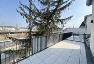 AUHOFSTRAßE - VILLA AUHOF Dachgeschosswohnung mit Dachterrasse – Raum, Licht und Lebensqualität in Bestlage!