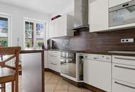 Außergewöhnliches Zweifamilienhaus mit Schwimmteich, Sauna &amp; Wintergarten