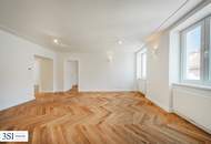 Energetisch revitalisierter Altbau: Hochwertige 4-Zimmer-Wohnung mit Balkon in zentraler Lage