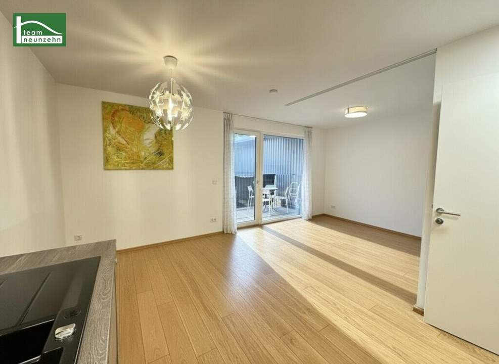Juwel nahe der Alten Donau - Wohnung in Hofruhelage mit großem Balkon und Pool-Zugang sowie Garagenplatz! BAURECHTSGRUND!
