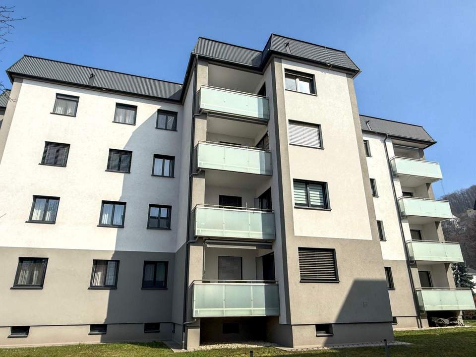 Helle 2-Zimmer- Wohnung mit Loggia mitten in Steyregg