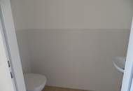 Herrliche Dachgeschosswohnung mit großer Terrasse - Nähe Krottenbachstraße!