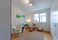 Großzügige Dachgeschoßwohnung mit 5 Zimmern, traumhafte Dachterrasse und Loggia.