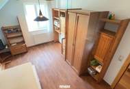 Mehrfamilienhaus, zwei Wohneinheiten, Doppelgarage, 7.337 m2 Grundstück