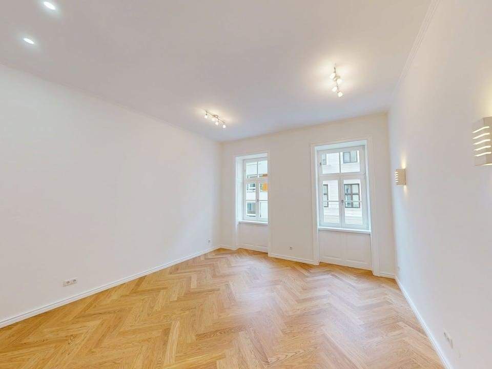 Erstbezug in Neubau Living - sanierte 4-Zimmer-Altbauwohnung