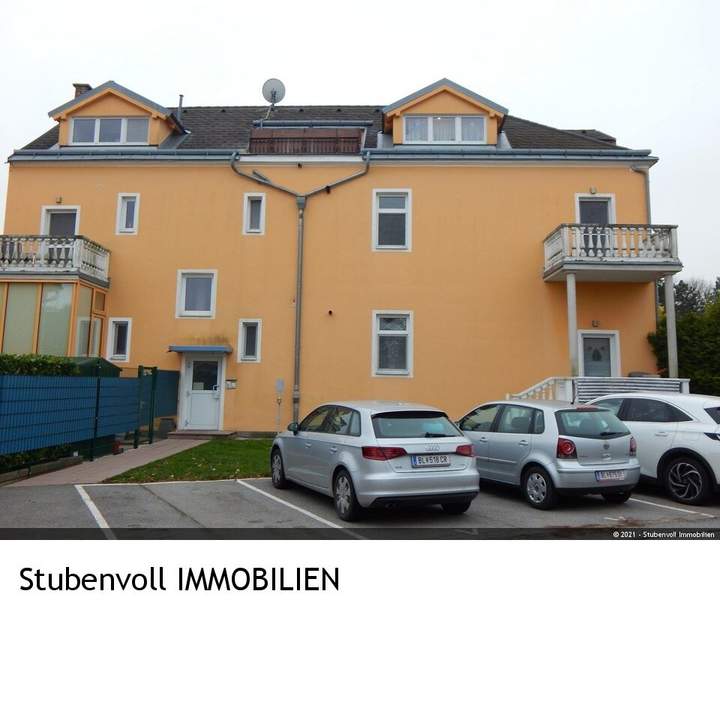 Helle 3 Zimmer Wohnung mit Balkon und PKW-Stellplatz