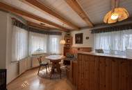 Einzigartige Liegenschaft mit Garage und Pool!