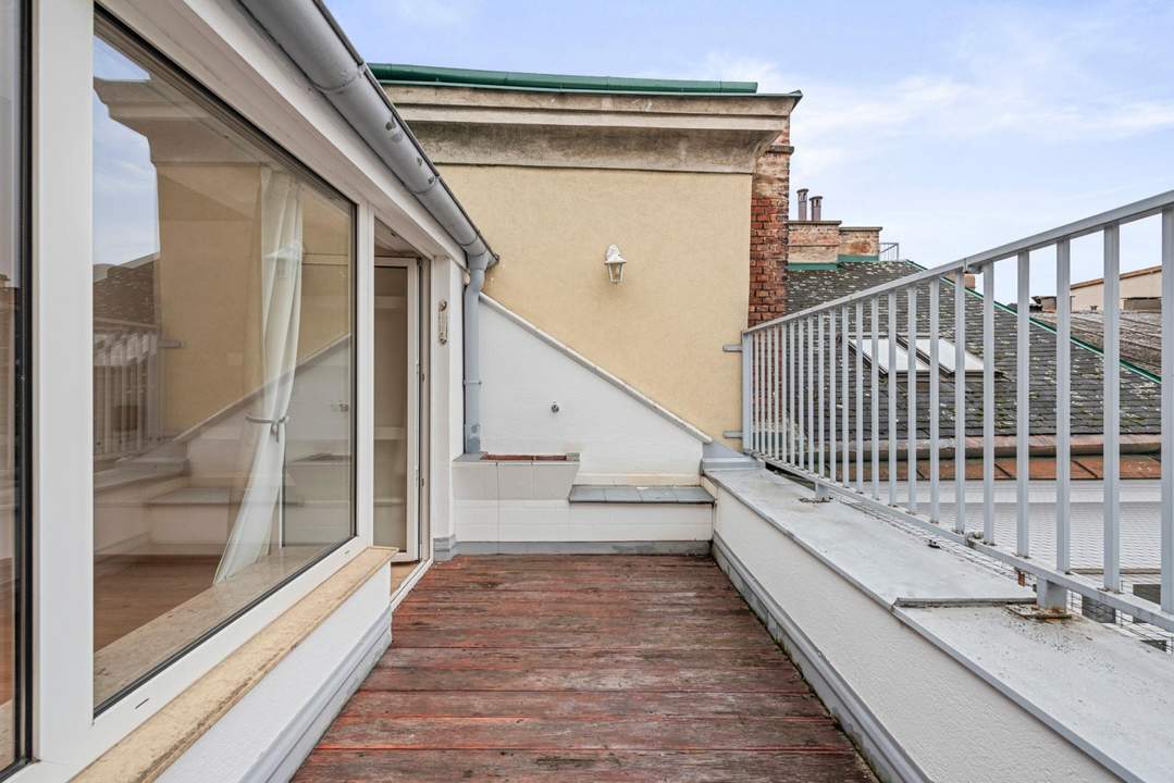Schöner Himmel über dem Servitenviertel/Clusiusgasse ca. 73 m2 mit Terrasse!