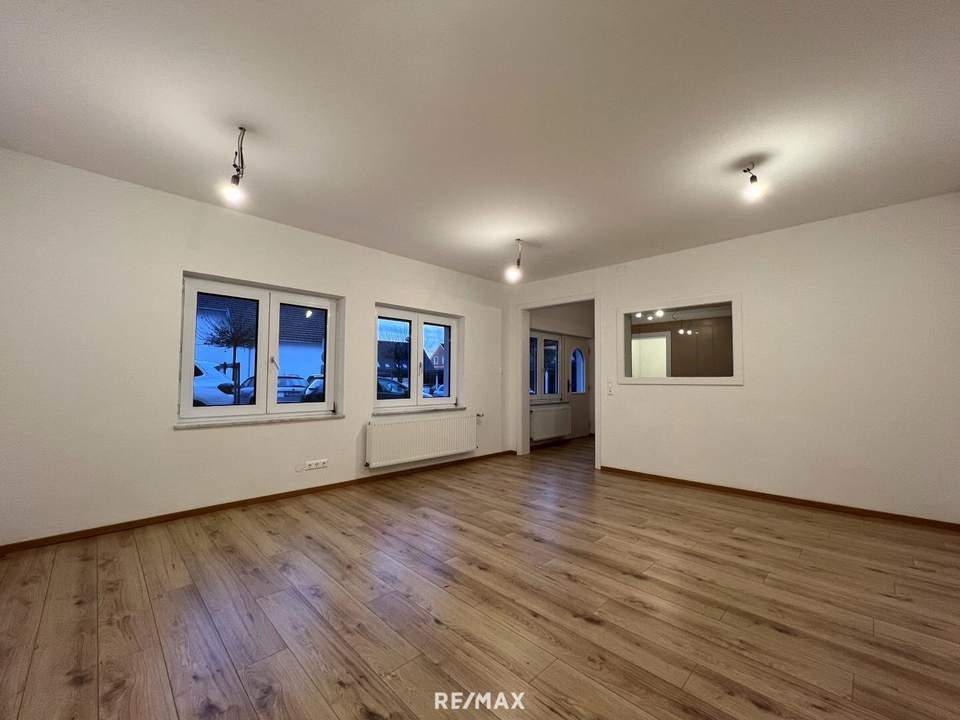 Miete: Helle Geschäfts-/Büroräume im Zentrum von Bad St. Leonhard