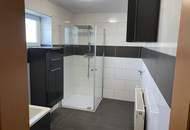 Tolles Mietwohnhaus mit Nebengebäude und Gartenhütte samt Sitzlaube an einer Sackgasse.