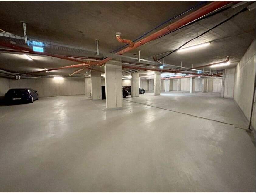 Garagenplätze Nähe Kagraner Platz!
