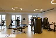 Erstbezug - Sonnige 2-Zimmer Wohnung mit Roof-Top-Pool und Blick über Skyline von Wien!