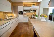 “Königlich! Ihr einzigartiger Familiensitz!"