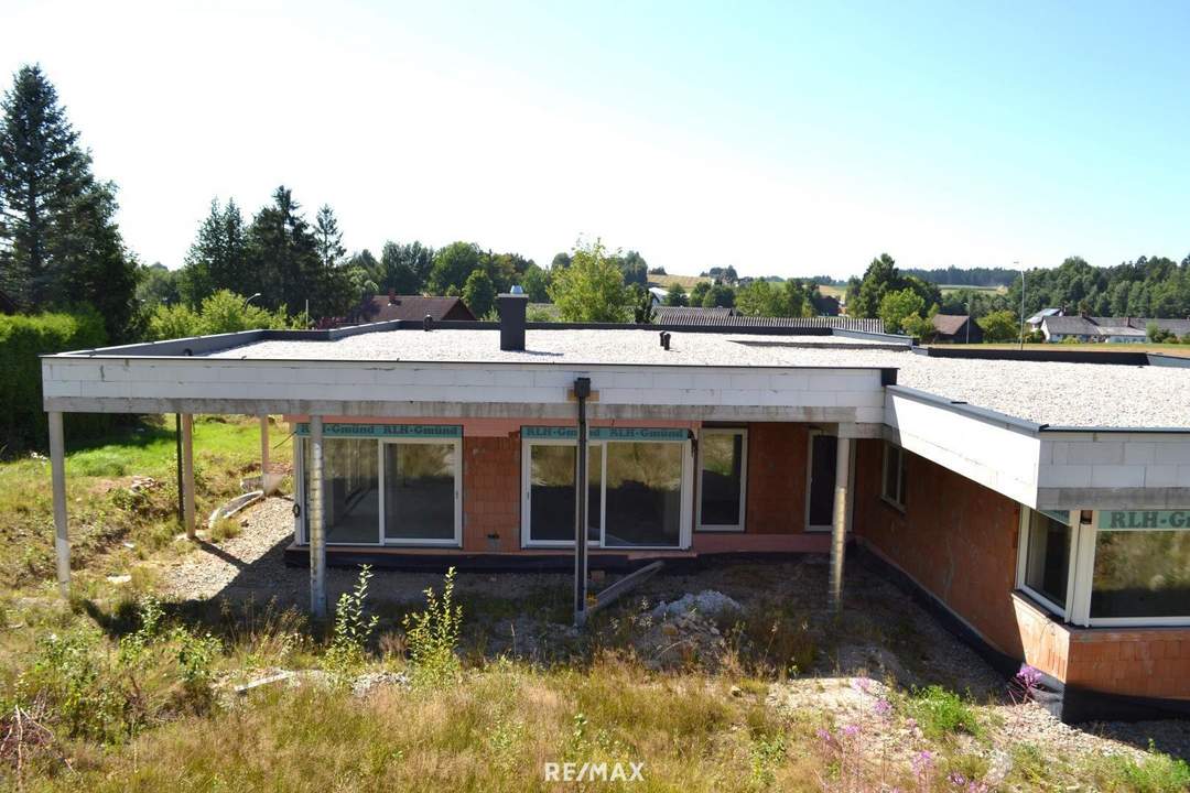 Großzügiges Einfamilienhaus in Reingers nahe Müllerteich – fast belagsfertig