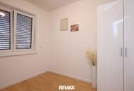 Top-Lage, Top-Wohnung! Modernes Zuhause mit vier Zimmern, großzügigem Balkon und Carport