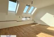 Helle und ruhige 3-Zimmer DG Wohnung mit super Ausstattung - ohne lästige Schrägen!