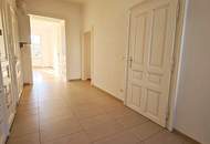 ROCHUSMARKT-NÄHE, sonnige 103 m2 Altbau, 3 Zimmer, WG-geeignet, Küche, Wannenbad, Parketten, Geusaugasse