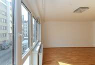 Großzügige Familienwohnung oder 3er WG Wohnung mit Balkon