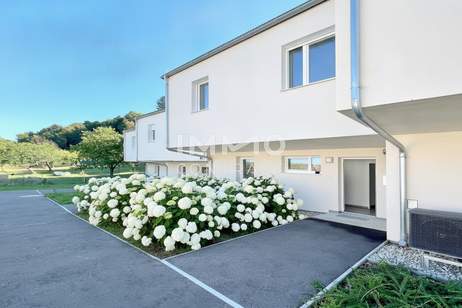 4ZI-REIHENHAUS mit NEBENGEBÄUDE (BÜRO) in Grünlage inkl.2 Parkpl.- € 311.016 Eigenmittel + WBF - monatl. Kosten € 704 (BK+WBF), Haus-kauf, 540.613,€, 3500 Krems an der Donau(Stadt)