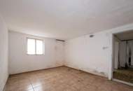 Sanierungsbedürftiges Einfamilienhaus mit Garten, Terrasse und Garage in TOP LAGE!