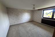 Wohnhaus mit viel Platz und Potenzial sucht neuen Eigentümer !