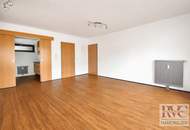 Einziehen und Wohlfühlen - Helle 2 Zimmerwohnung mit Balkon