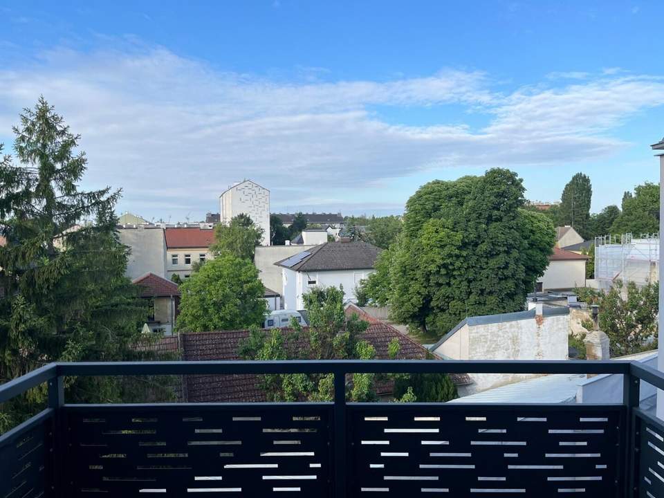 Mischekgasse - hofseitige Garconniere mit Balkon zu vermieten
