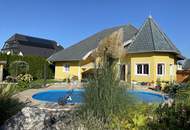 Großzügiges Einfamilienhaus mit Pool, Garten und Carport in Seewalchen