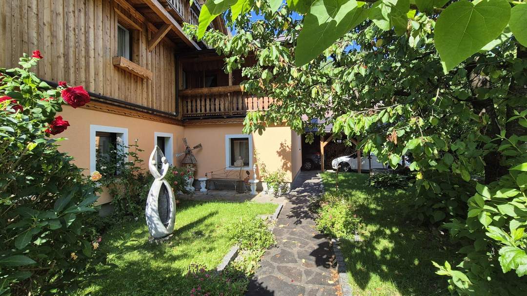 Bad Aussee Zentrum: Haus mit 6 Wohnungen und Garten