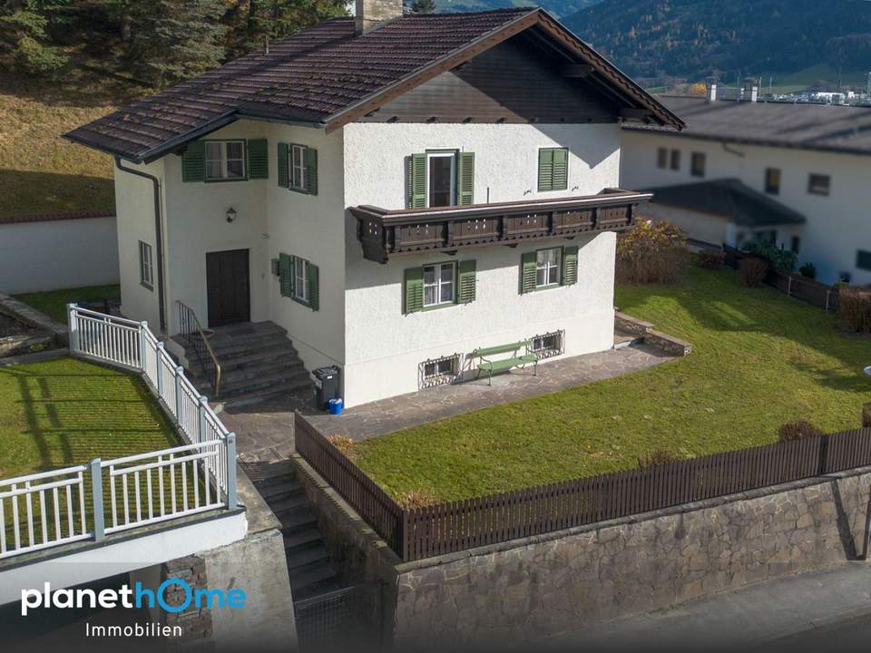 Traditionshaus auf sonnigem Grundstück mit Entwicklungspotenzial