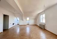 Helle 2 Zimmer Dachgeschosswohnung