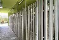 Neuwertige Wohnung mit guter Aufteilung - 2 Carports - ein extra Raum mit extra Zugang für Gewerbe!