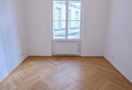 Unbefristet: Elegante 4-Zimmer-Altbau-Wohnung mit Balkon in bester City-Lage