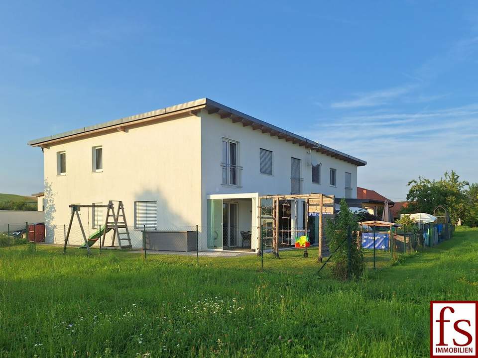 Wunderbare Wohnung in ruhiger Lage in Reihenhaus