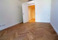 Moderne 4 Zimmer-DG-Wohnung mit hofseitigem Balkon