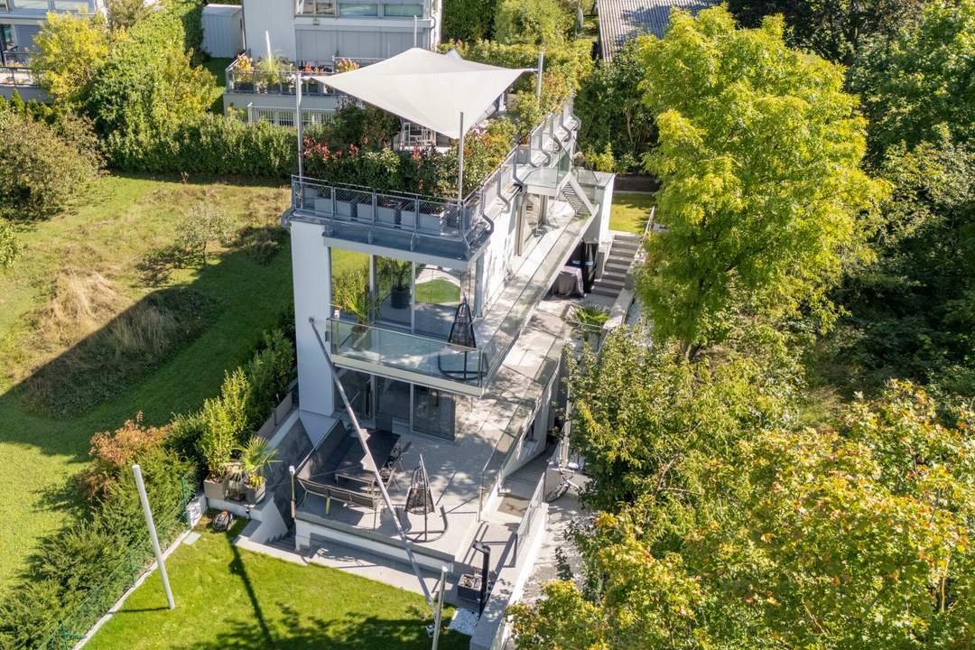 Exklusives Weinberg-Refugium: unverbaubarer Panoramablick in absoluter Ruhelage I hightech Pool I Dachterrasse mit Whirlpool I Erdwärme, Solarpaneele, Fußbodenheizung, Kühldecke