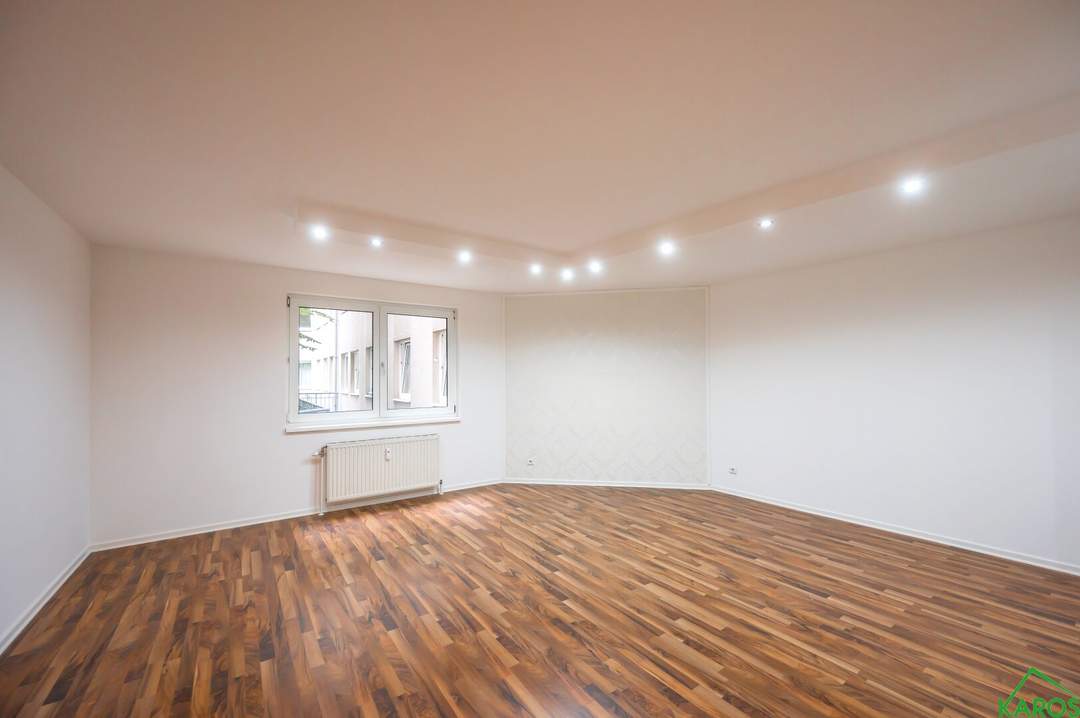 Gepflegte 2-Zimmer-Wohnung mit Küche nahe Sonnwendviertel