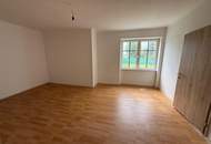 Waldviertel: 2 Wohnungen in Heinrichsreith, EG &amp; 1. Stock, mit eigenem Garten; Neu renoviert!