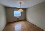 Sanierungsbedürftige Eigentumswohnung am Froschberg