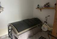 2 Familienhaus mit Pool und Outdoorküche/Poolhaus - Garage für 3 Autos -SOFORT VERFÜGBAR-DACHBODEN AUSBAUBAR