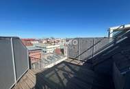 ERSTBEZUG - 4 Zimmer DG Wohnung mit Freifläche