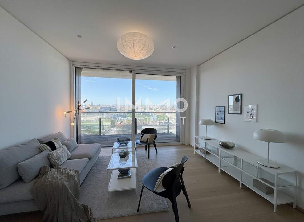 ERSTBEZUG: Fantastische Dreizimmer-Wohnung mit Ausblick & Annehmlichkeiten